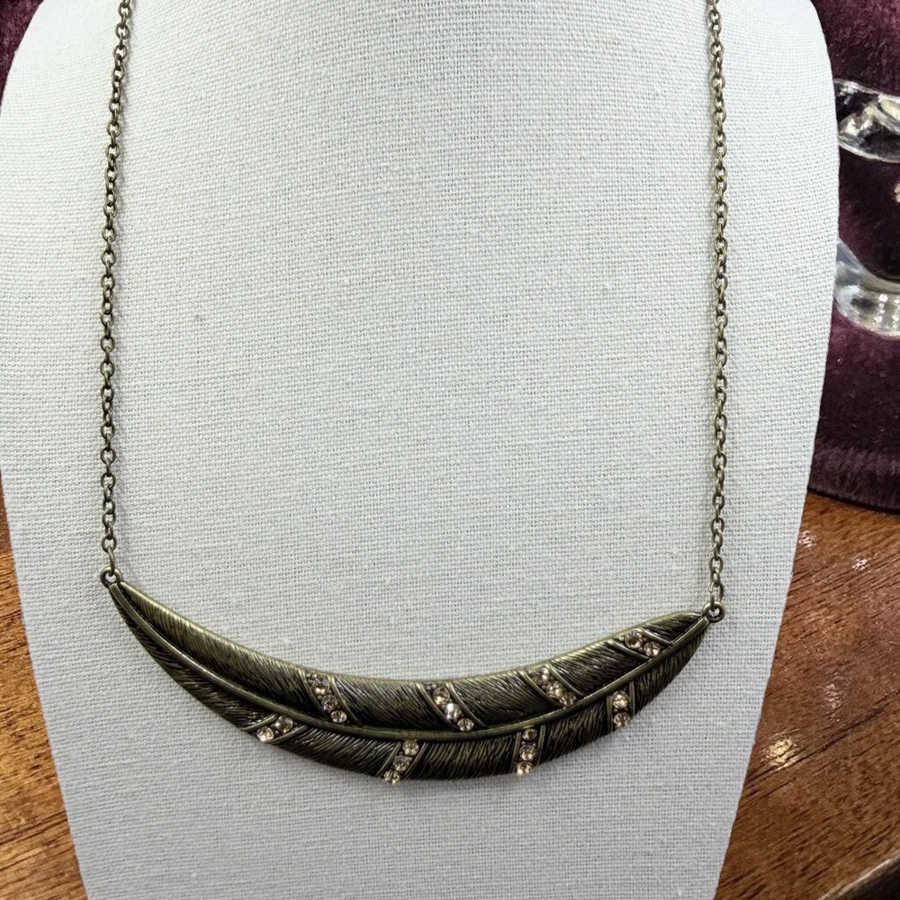 Antique Bronze Feather Bib Necklace Rhinestone Accent Leaf Pendant Boho Jewelry